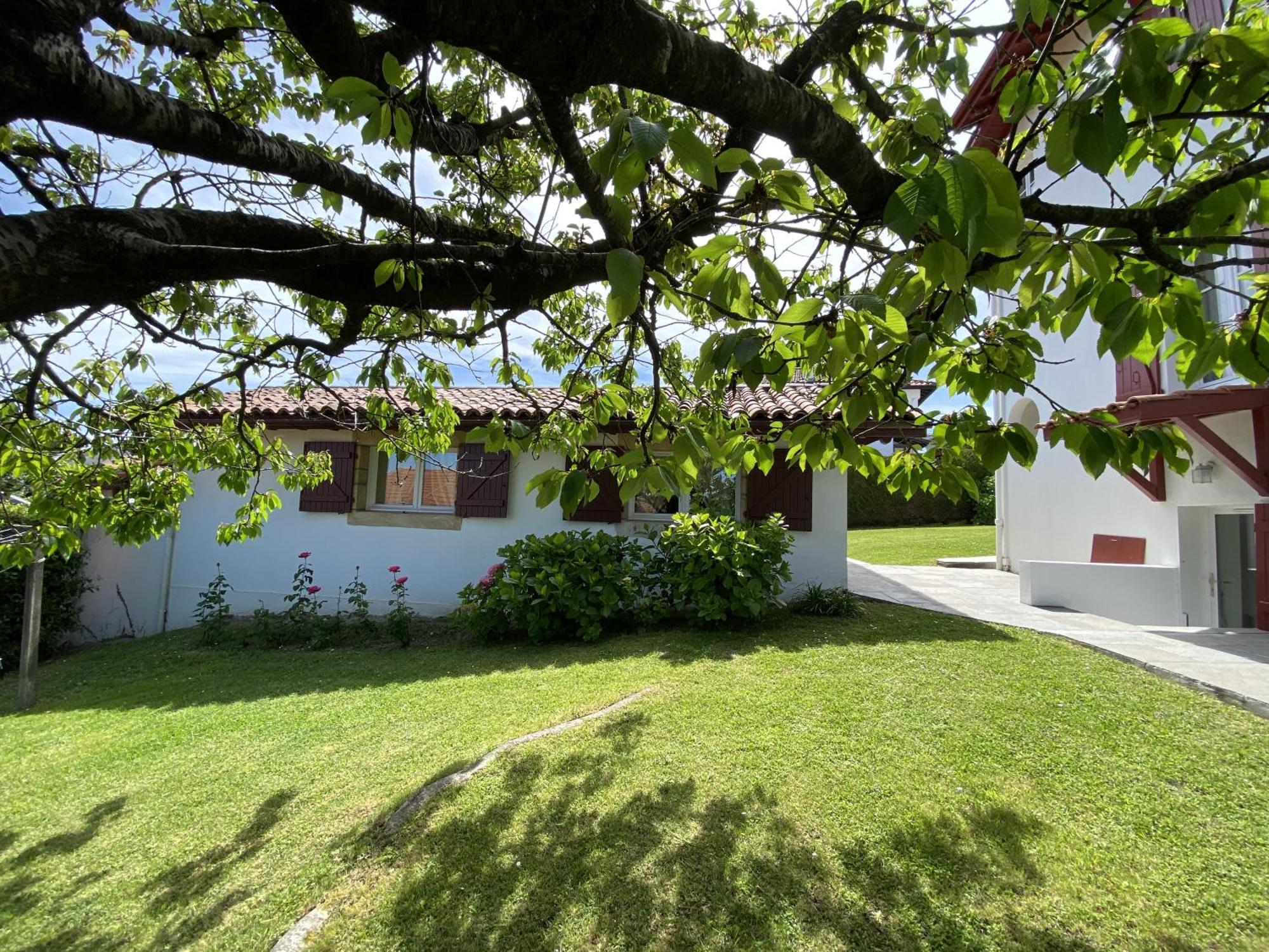 Calicho Bed & Breakfast Urrugne Bagian luar foto