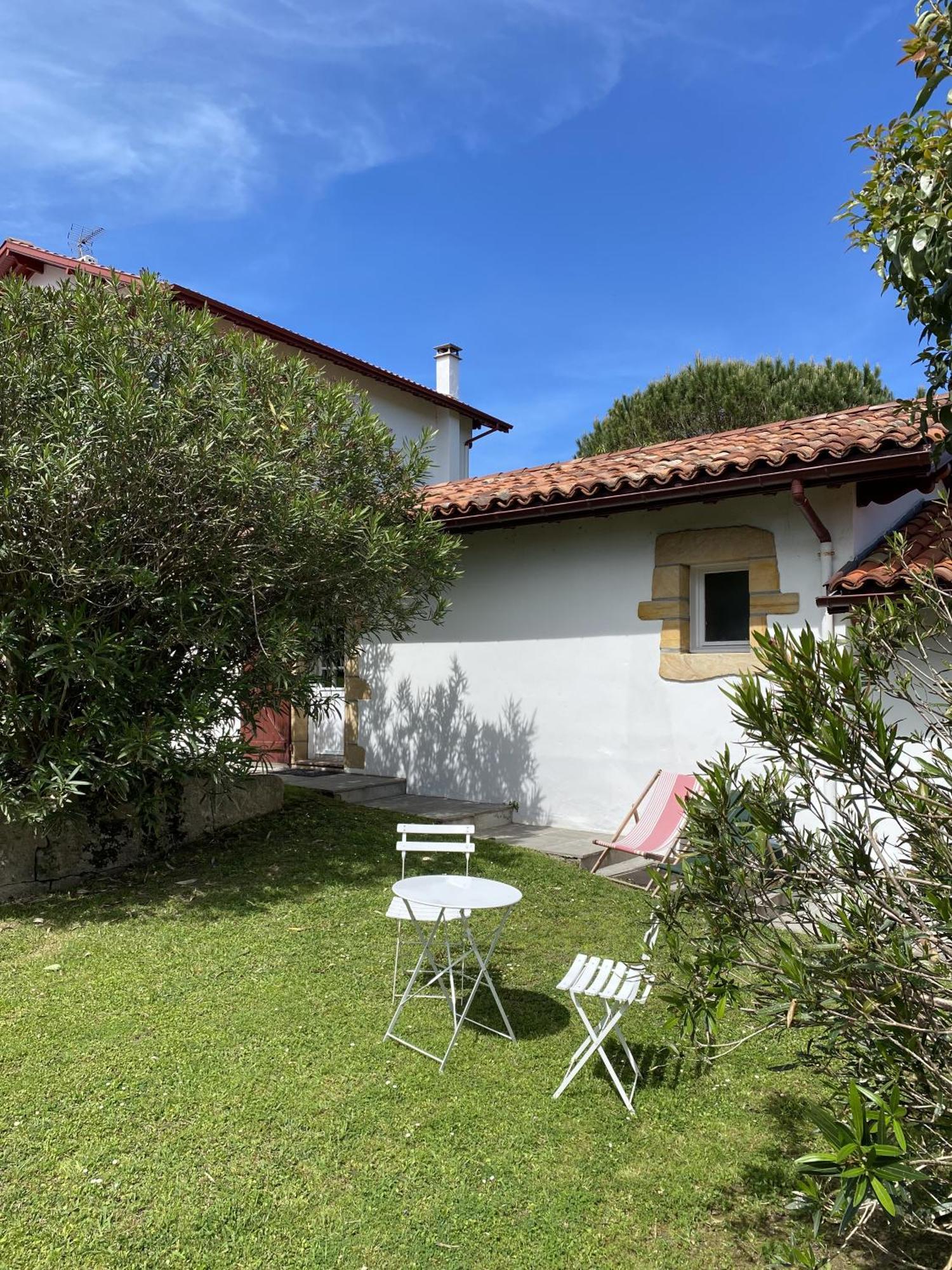 Calicho Bed & Breakfast Urrugne Bagian luar foto