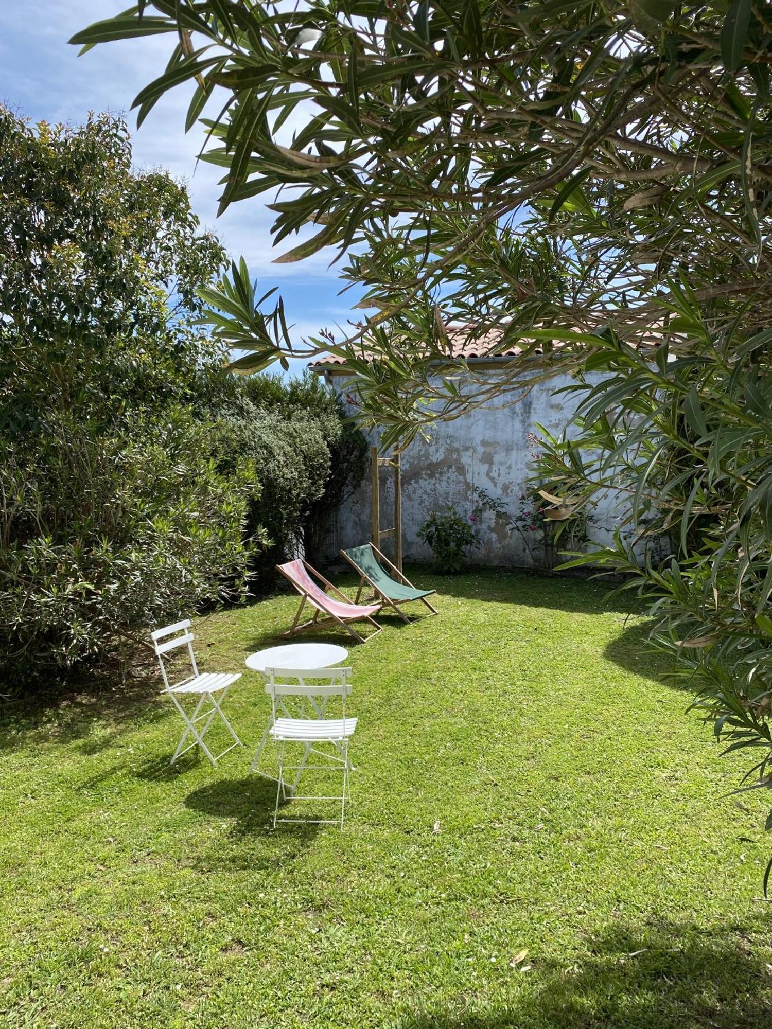 Calicho Bed & Breakfast Urrugne Bagian luar foto